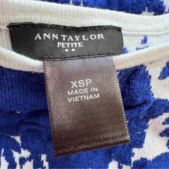 ⭐️ Ann Taylor Blue & White Textured Knit Swing Dress XSP Extra Small Petite - Picture 7 of 16